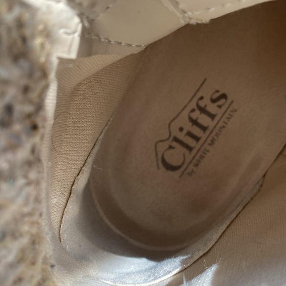 Cliffs Booties - Picture 10 of 10